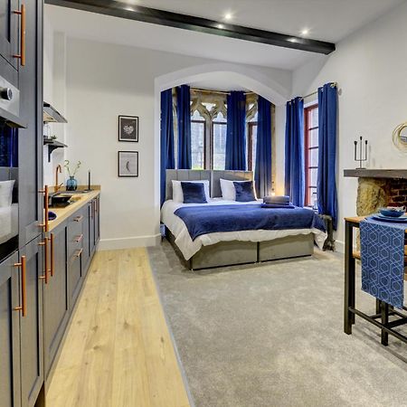 The Old Vicarage - Secure Parking, Fast Wifi, Garden Villa Лийдс Екстериор снимка