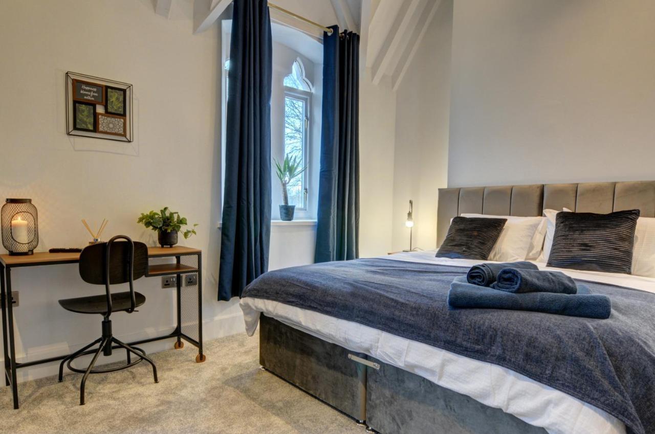 The Old Vicarage - Secure Parking, Fast Wifi, Garden Villa Лийдс Екстериор снимка