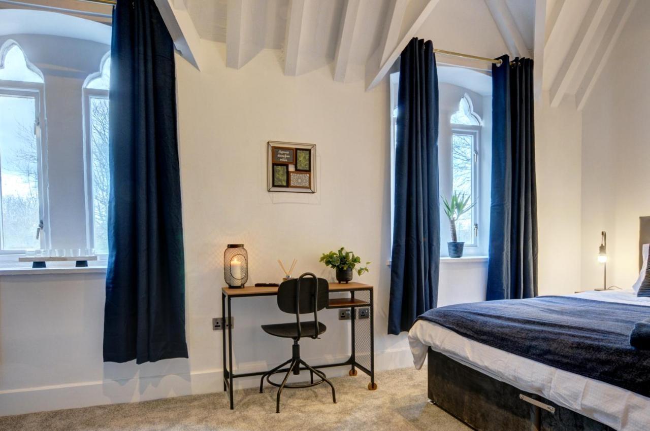 The Old Vicarage - Secure Parking, Fast Wifi, Garden Villa Лийдс Екстериор снимка