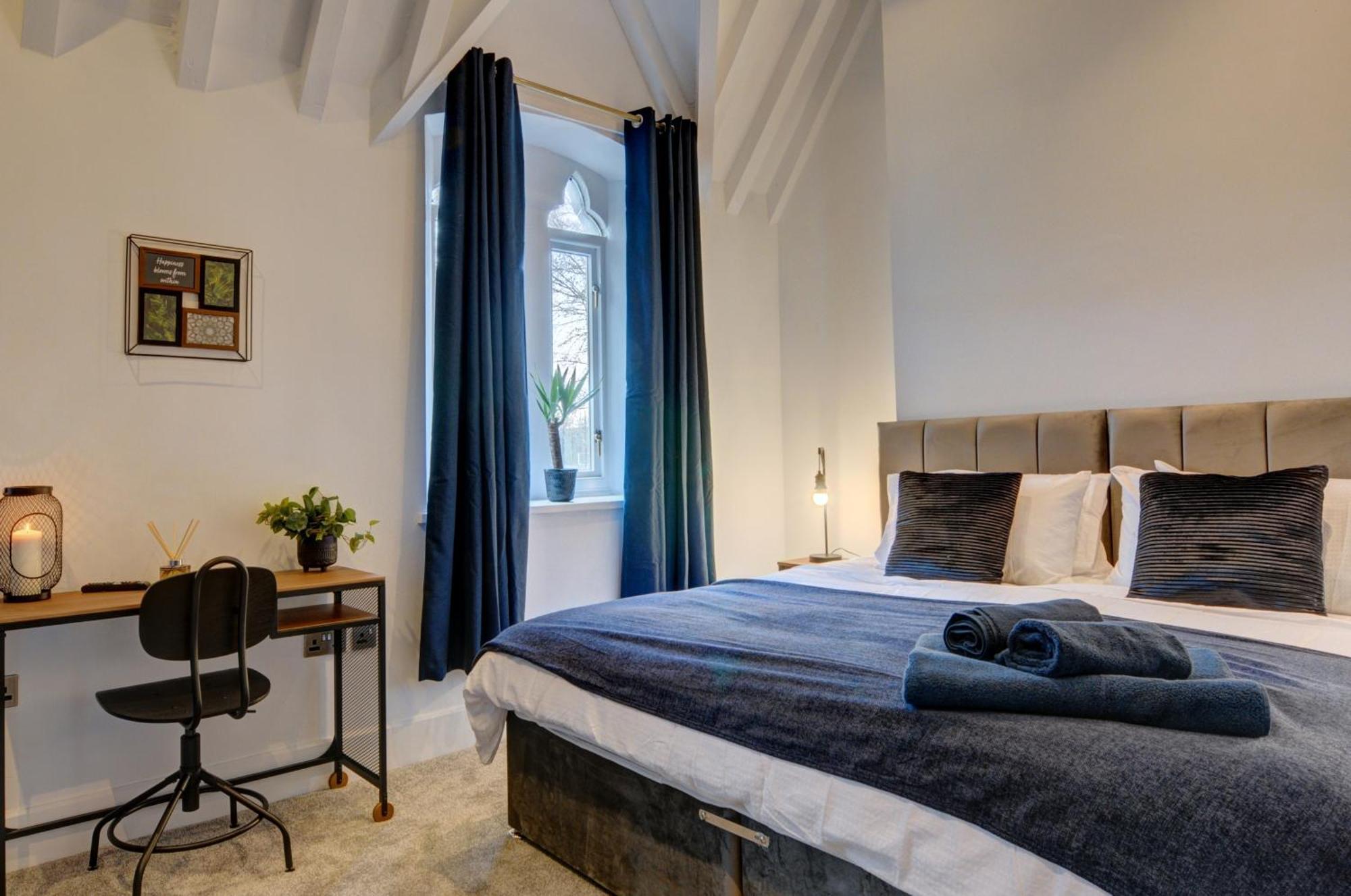 The Old Vicarage - Secure Parking, Fast Wifi, Garden Villa Лийдс Екстериор снимка