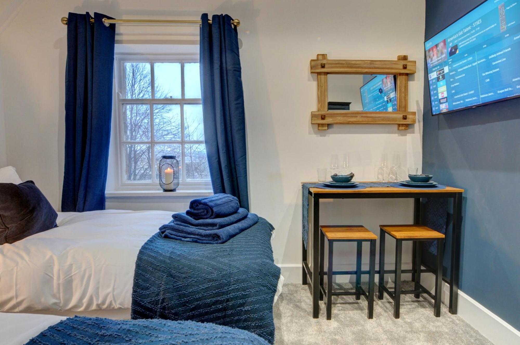 The Old Vicarage - Secure Parking, Fast Wifi, Garden Villa Лийдс Екстериор снимка