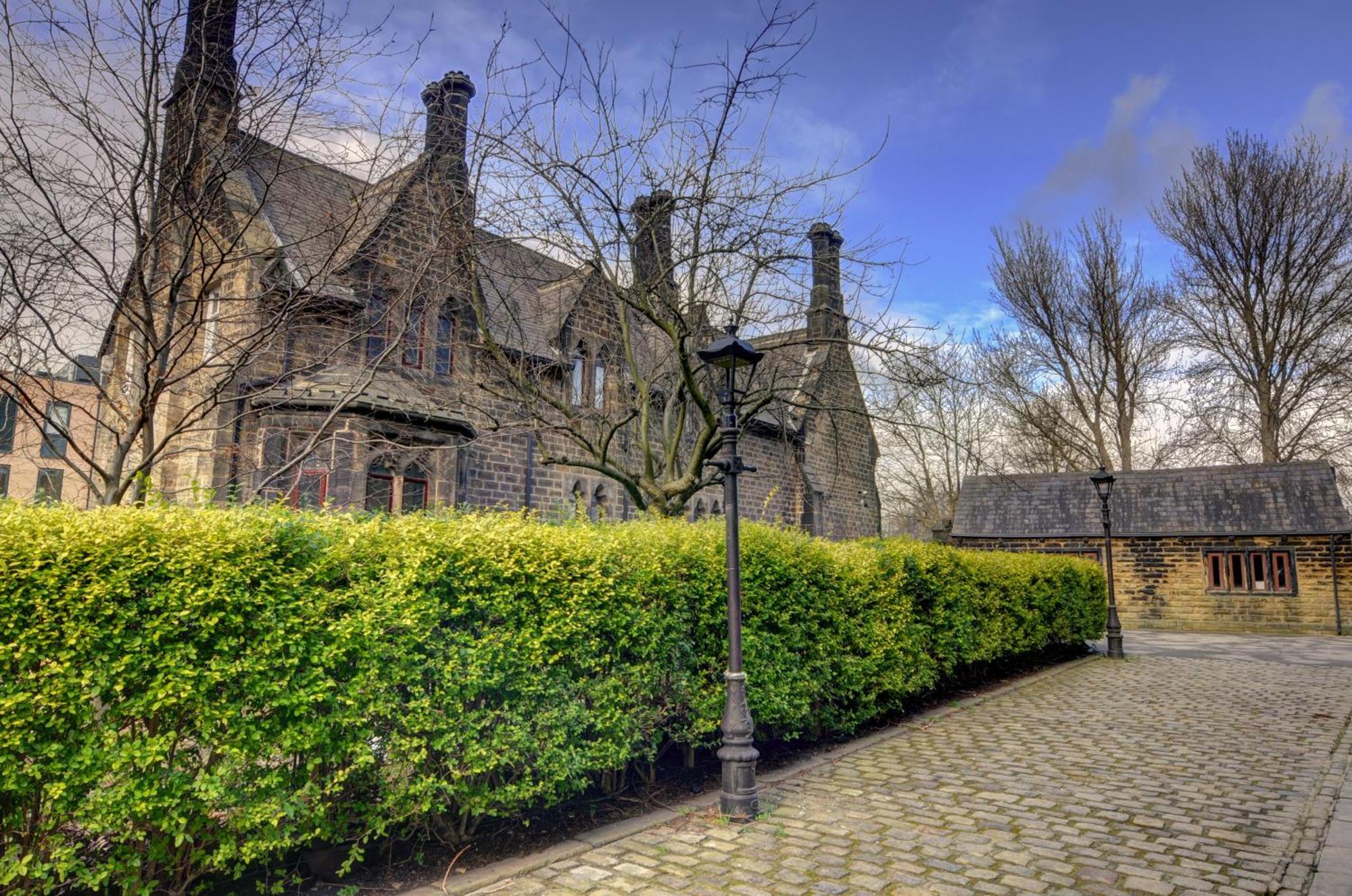The Old Vicarage - Secure Parking, Fast Wifi, Garden Villa Лийдс Екстериор снимка